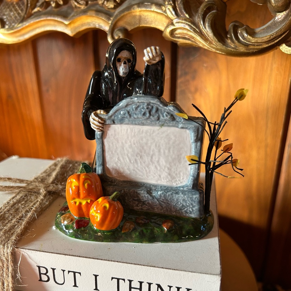 Department 56 Halloween Village Accessories, Halloween Village Sign